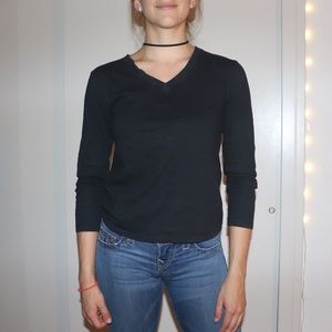 Black V-Neck Longsleeve Tee